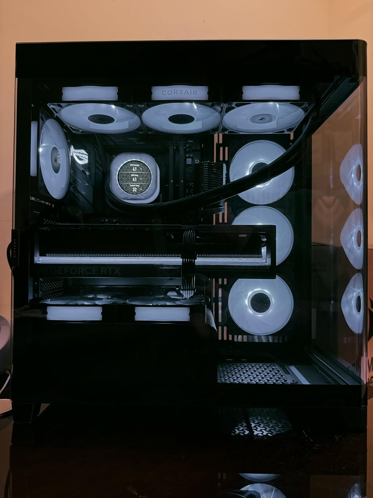 CORSAIR Commander Duo iCUE Link RGB Lighting and PWM ARGB Fan Controller - Control 12 Daisy-Chained PWM Fans, Two Flexible Temperature Sensors Included - Black customer photo 2