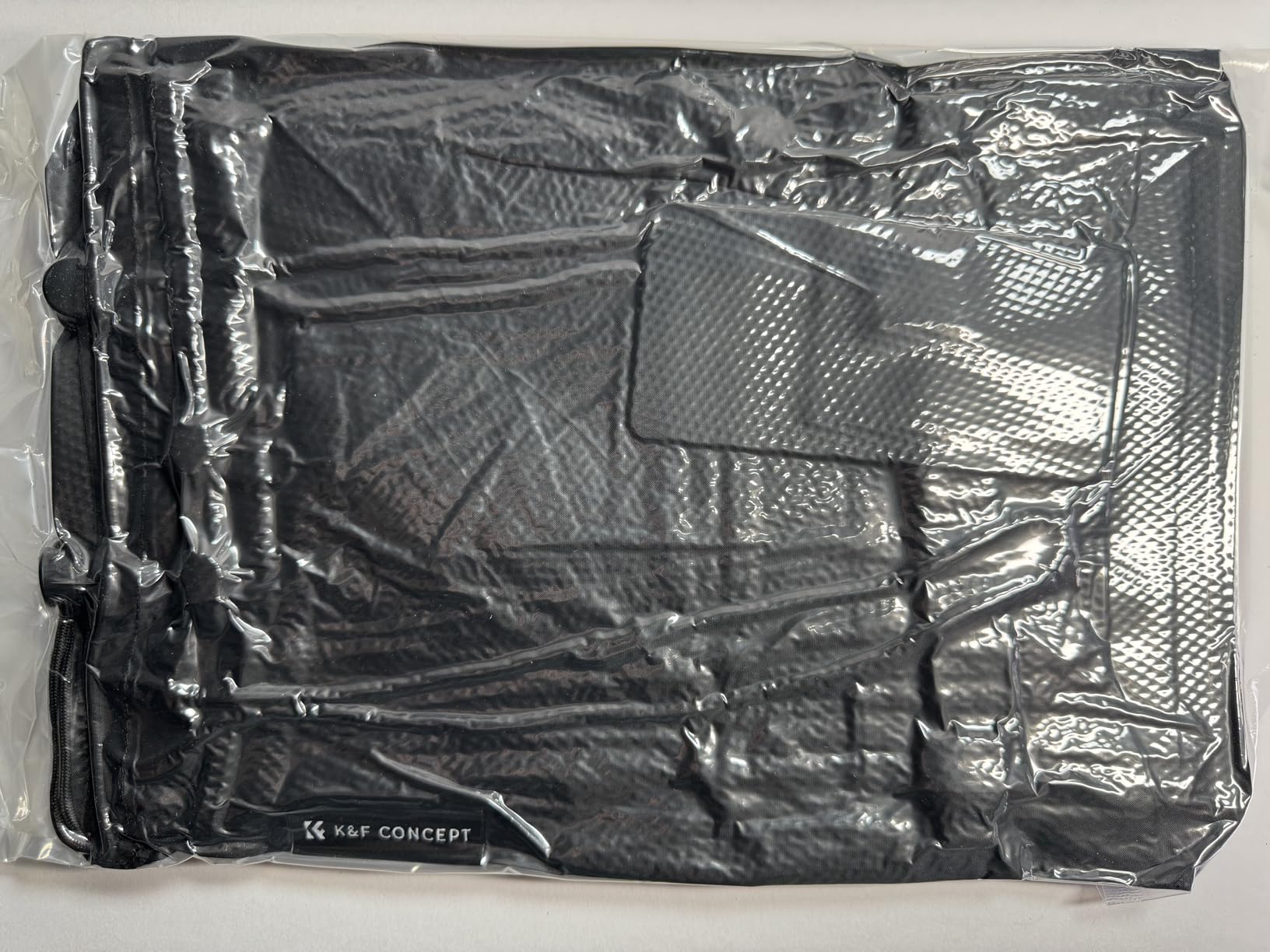 K&F CONCEPT Camera Rain Cover, Waterproof Camera Cover for Nikon Canon Sony | Anti-Fog Window, Waterproof Zipper, Secure & Non-Slip Hold, DSLR/Mirrorless & Lenses Compatible, Raincoat Design, BR01 customer photo 1