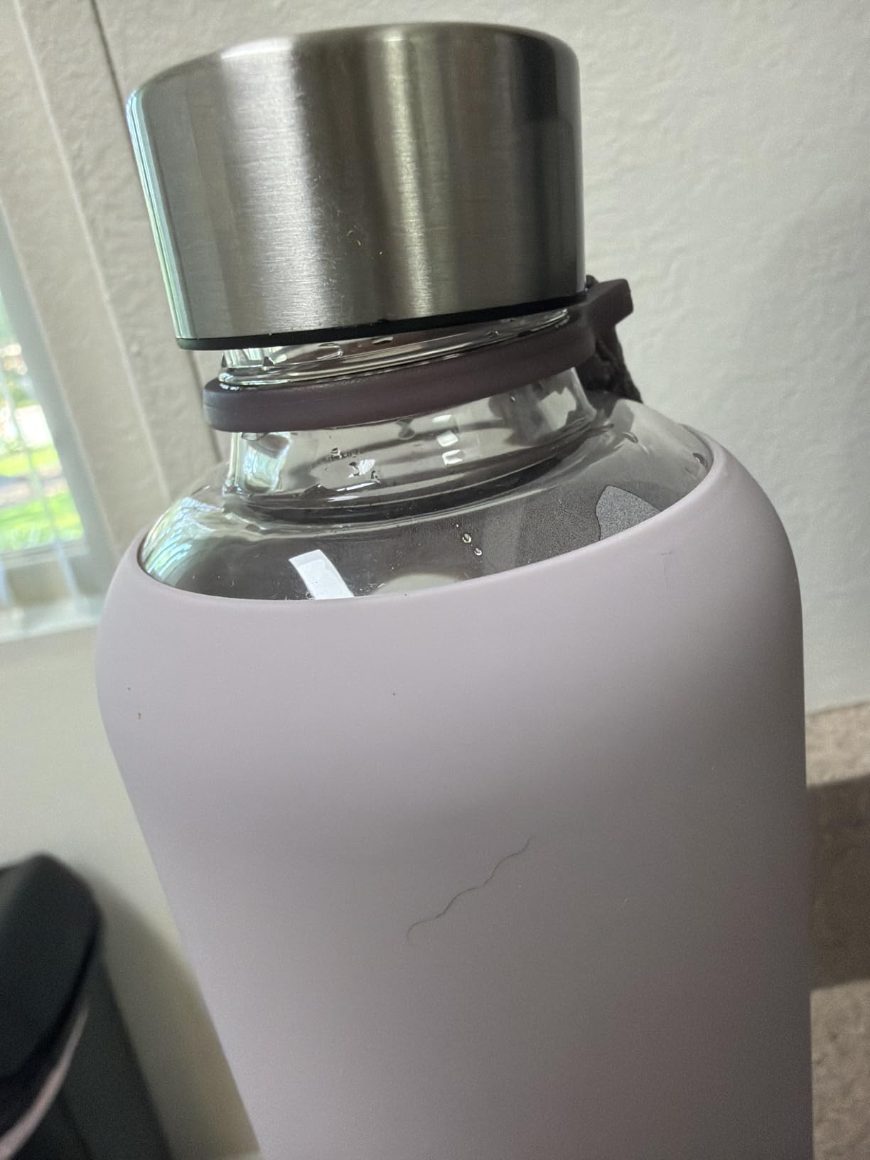 KIVY Glass Water Bottle with Silicone Sleeve 32 oz [WITH MEASUREMENT] - Borosilicate Glass Water Bottle Screw Top - Clear Bottles with Measurement Marking - Slim Waterbottle Aesthetic - Dark Green customer photo 2