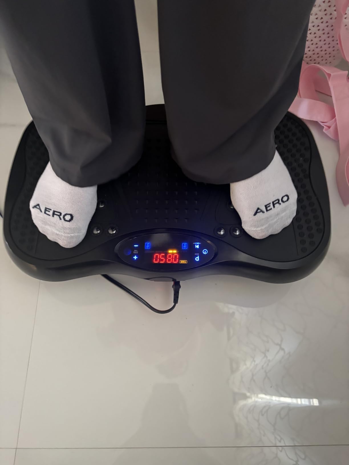 Vibration Plate Exercise Machine, 130 Levels Full Body Workout Vibrating Plate for Lymphatic Drainage Weight Loss, 450 Lbs Capacity Shake Platform with Bluetooth for Women Men customer photo 2