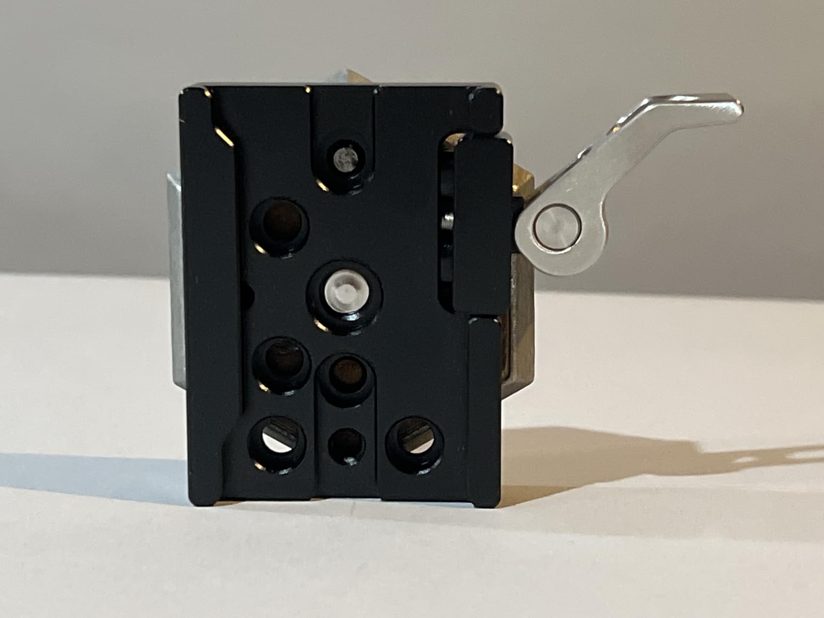 SMALLRIG Quick Release Mount Plate Clamp for Arca-Type, Lightweight Clamp | Baseplate Clamp with 1/4''-20 Threaded, 3/8''-16 Threaded and Lever customer photo 2