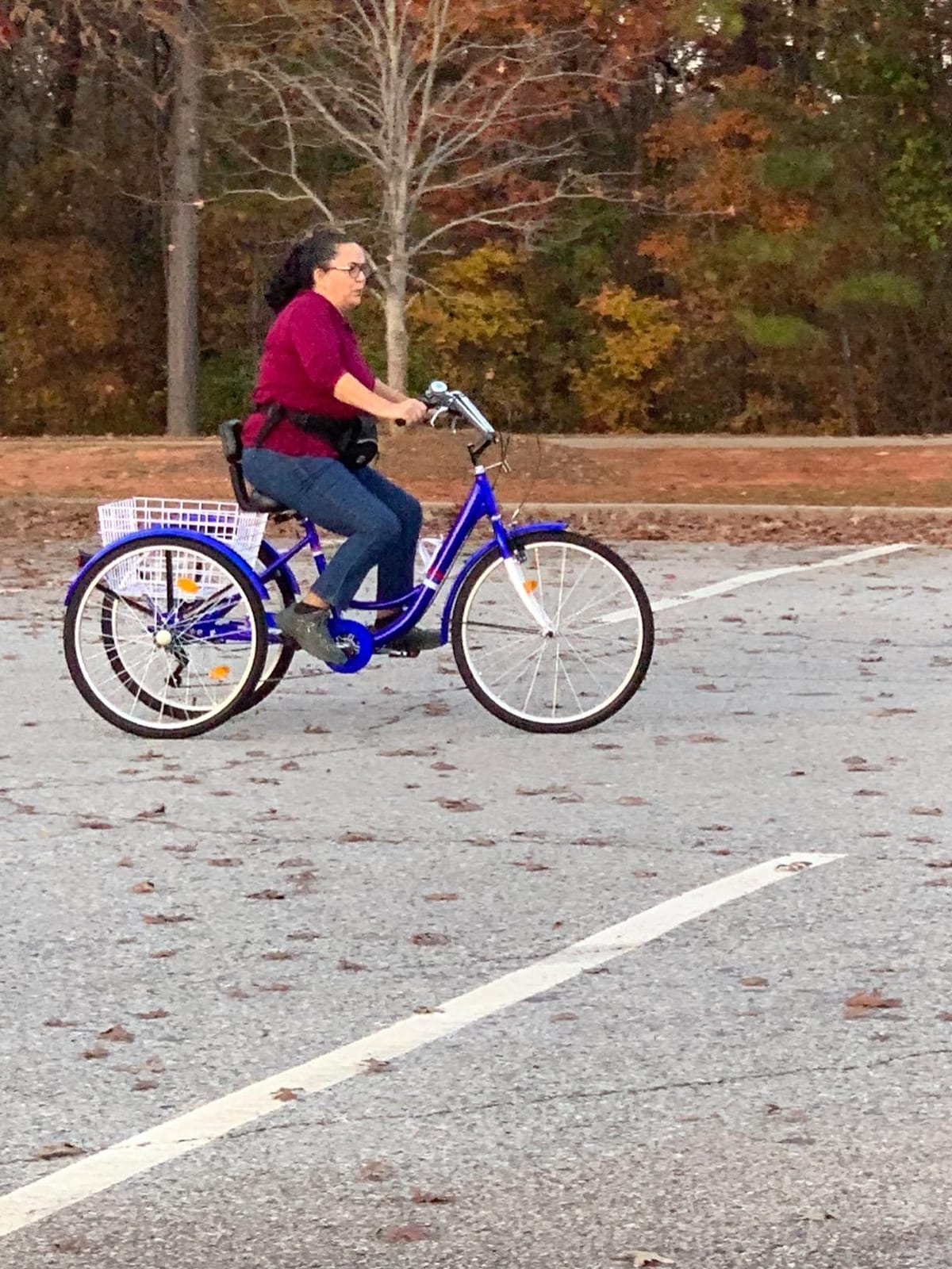 MOPHOTO Adult Tricycle, 3 Wheel Bike for Seniors Beginners, 20/24/26 Inch | 7 Speed, Low Step-Through, Large Rear Basket, 350 lbs Capacity, Wide Padded Saddle with Backrest, Front and Rear Reflectors customer photo 2