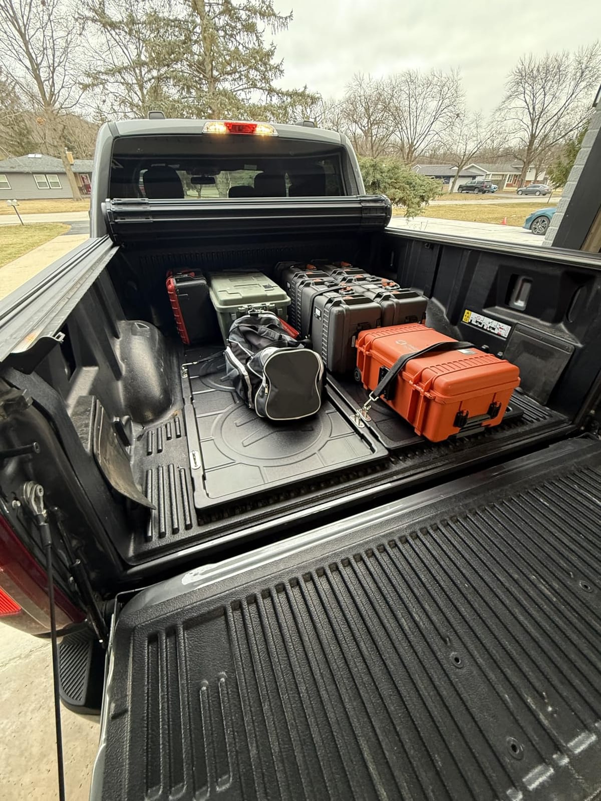 LECARDIO Slide-Out Truck Bed Cargo Tray, Pickup Truck Storage Organizer for 5.5ft 5.6ft & 5.7ft+ Beds, Heavy Duty Pull-Out Cargo Slide for Tools, Gear & Equipment, UV-Protected Polyethylene customer photo 2