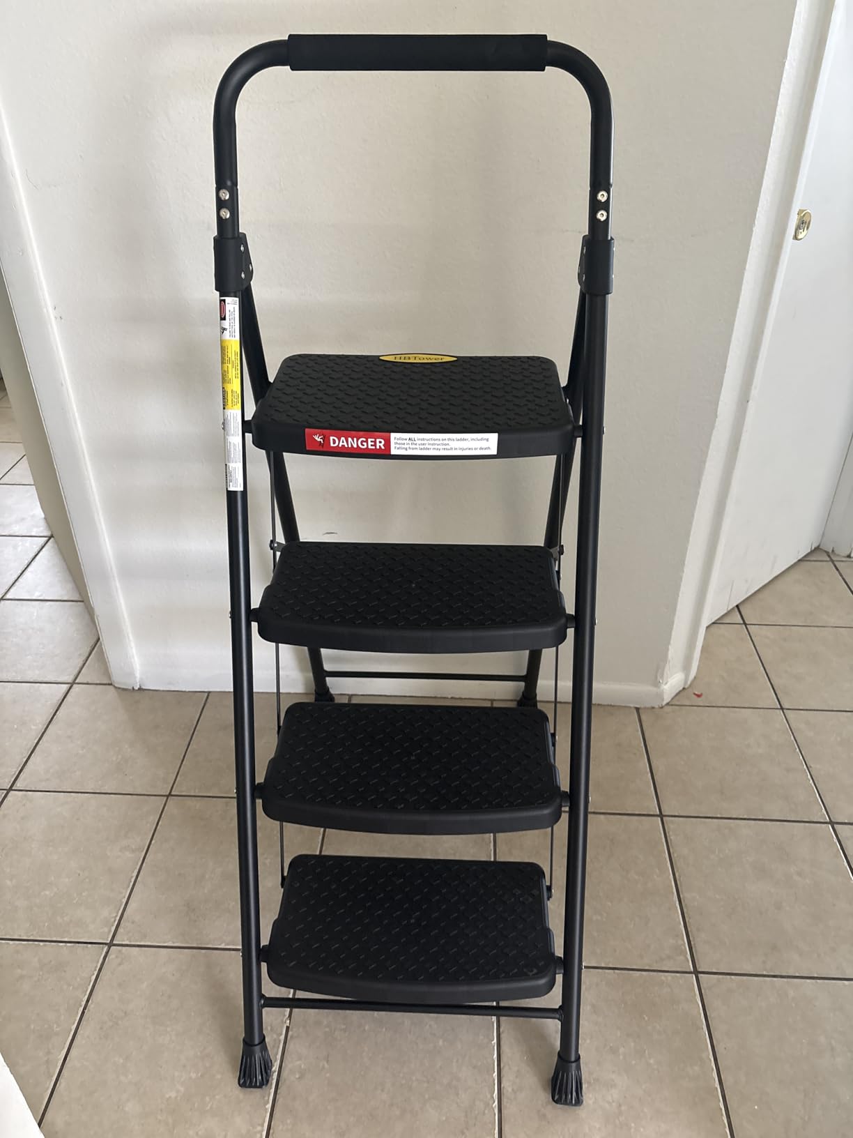HBTower 4 Step Ladder, Step Stool Foldable with Wide Anti-Slip Pedal | Sturdy Steel Ladders for Home Adults Kitchen customer photo 2