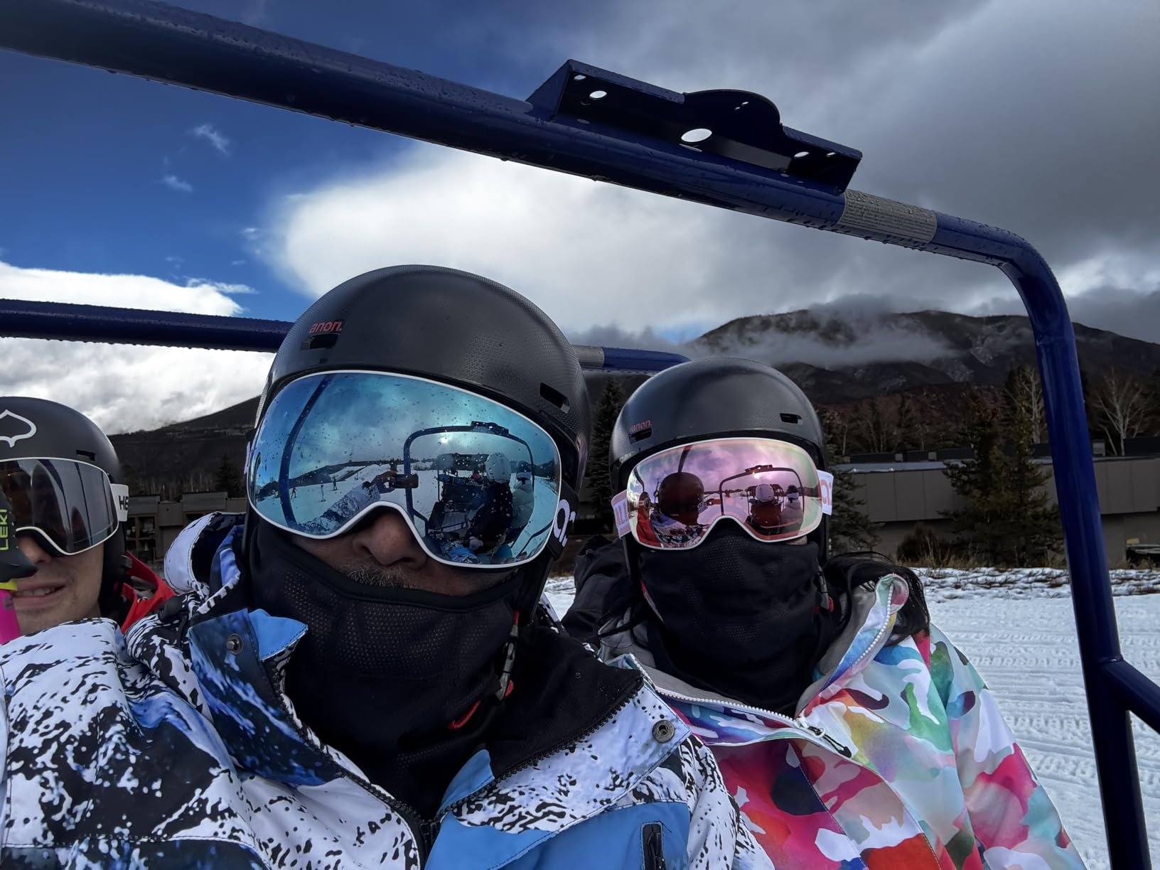 Lamicall Ski Goggles with 3X Anti-Fog - 100% UV Protection, OTG, Gifts for Skiing, Snowboard, Snowmobile, Men, Women customer photo 1
