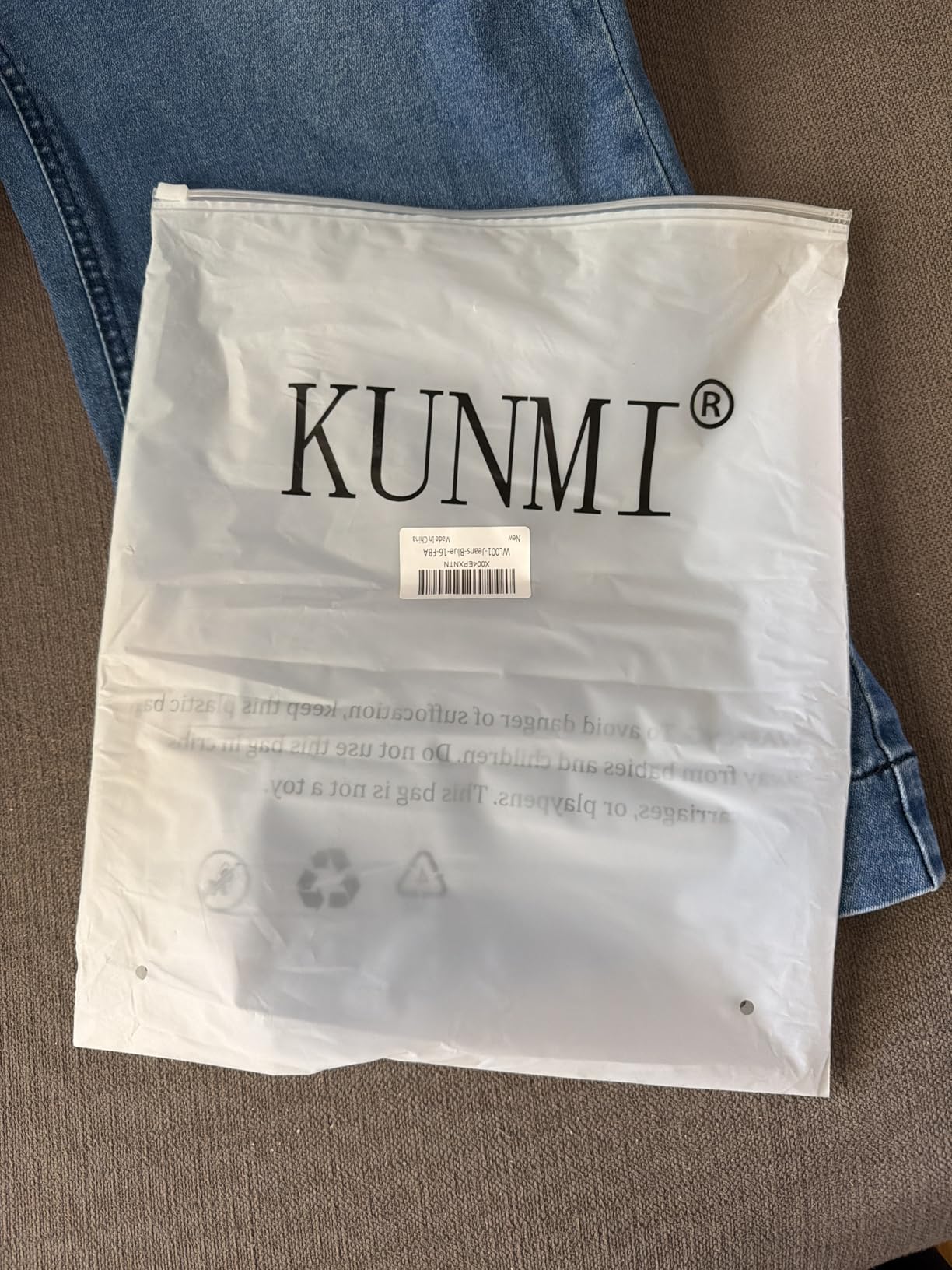KUNMI Women's Wide Leg Jeans High Waisted Straight Leg Stretchy Denim Pants with Pockets customer photo 1