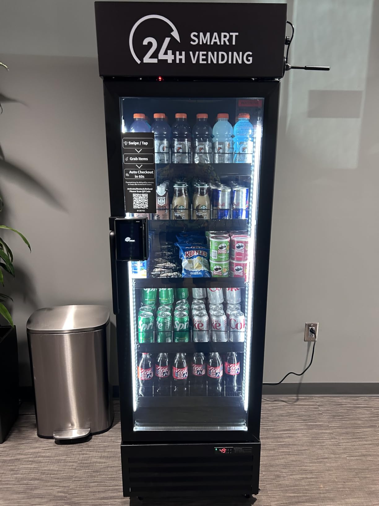 HAHA Smart AI Vending Machine with Card Reader, Combo Snack & Drink Machine, 6-Layer 252 Cans Capacity Refrigerated AI Visual Recognition & App Management US360CT customer photo 1