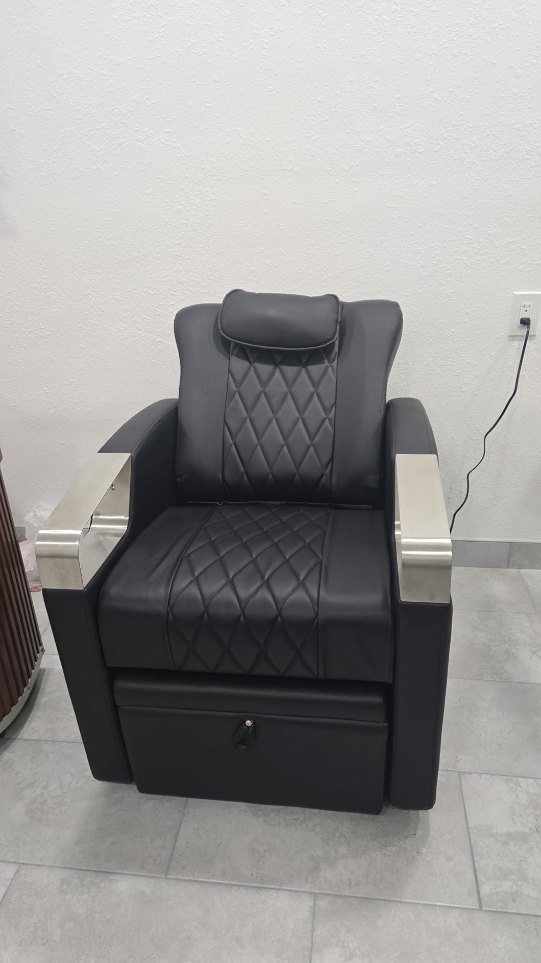 OmySalon Electric Pedicure Chair Pedi Station w/Adjustable Backrest, Movable Hand Pillow & Hidden Storage Platform, No-Plumbing Full-Floor Support for Professional Nail Tech Supplies Spa Salon (Black) customer photo 1