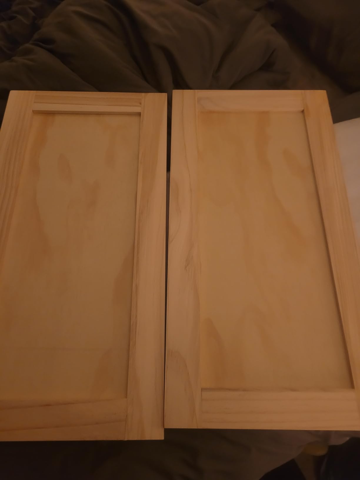 Cinnvoice 2 Pcs 14.75'' W x 23'' H Unfinished Pine Kitchen Cabinet Door Replacement with 4 Pcs Cabinet Hinges Wood Shaker Door Front Replacement for Kitchen, Bathroom, Vanity customer photo 2