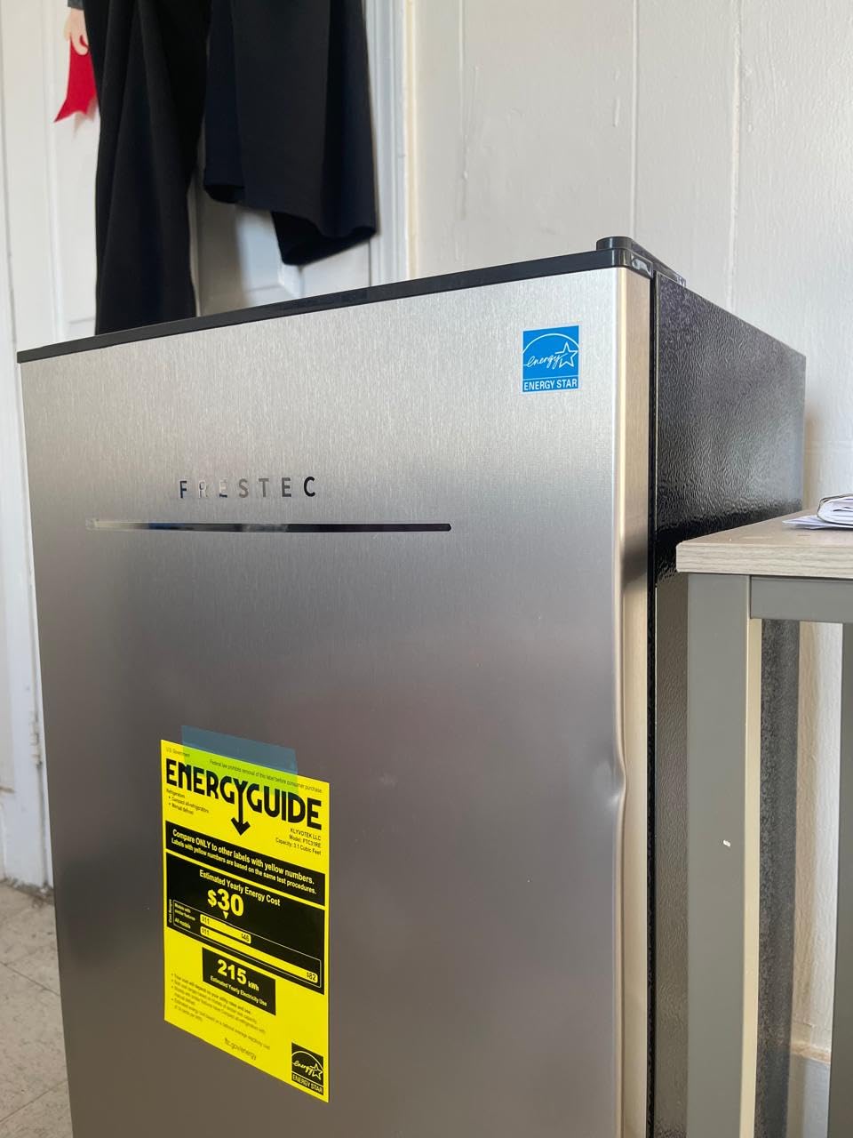 3.2 Cu. Ft. Mini Fridge with Freezer Small Refrigerator, Mini fridge for Bedroom, Dorm, Single Door, Energy Saving, Low Noise, Mini Fridge for Office (Grey) customer photo 1