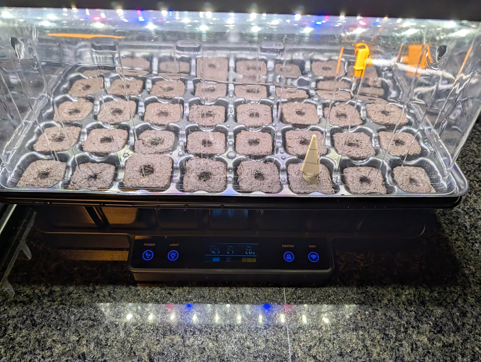 LetPot Smart Seed Starter with Humidity Dome, Germination Kit with Waterproof Seedling Mat, 24W Full Spectrum LED Grow Light, Smart Heating Base, EC Soil Sensor & App Control for Indoor Seed Starting customer photo 2