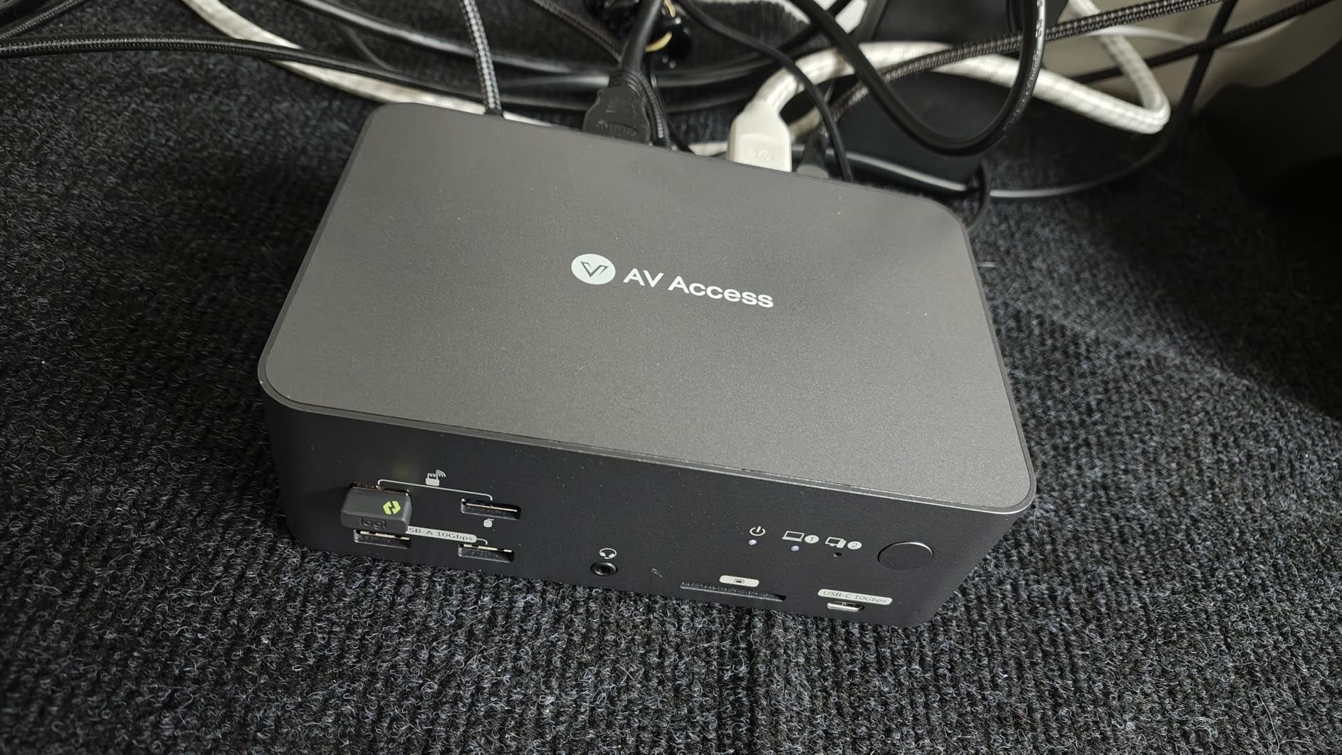AV Access 8K KVM Switch 3 Monitors 2 Computers, KVM Docking Station | 8K@60Hz, 4K@165Hz, 100W PD, 10Gbps USB Hub, 1GbE, Triple Monitor KVM for Laptop & Desktop PC, Ideal for Work & Gaming customer photo 1