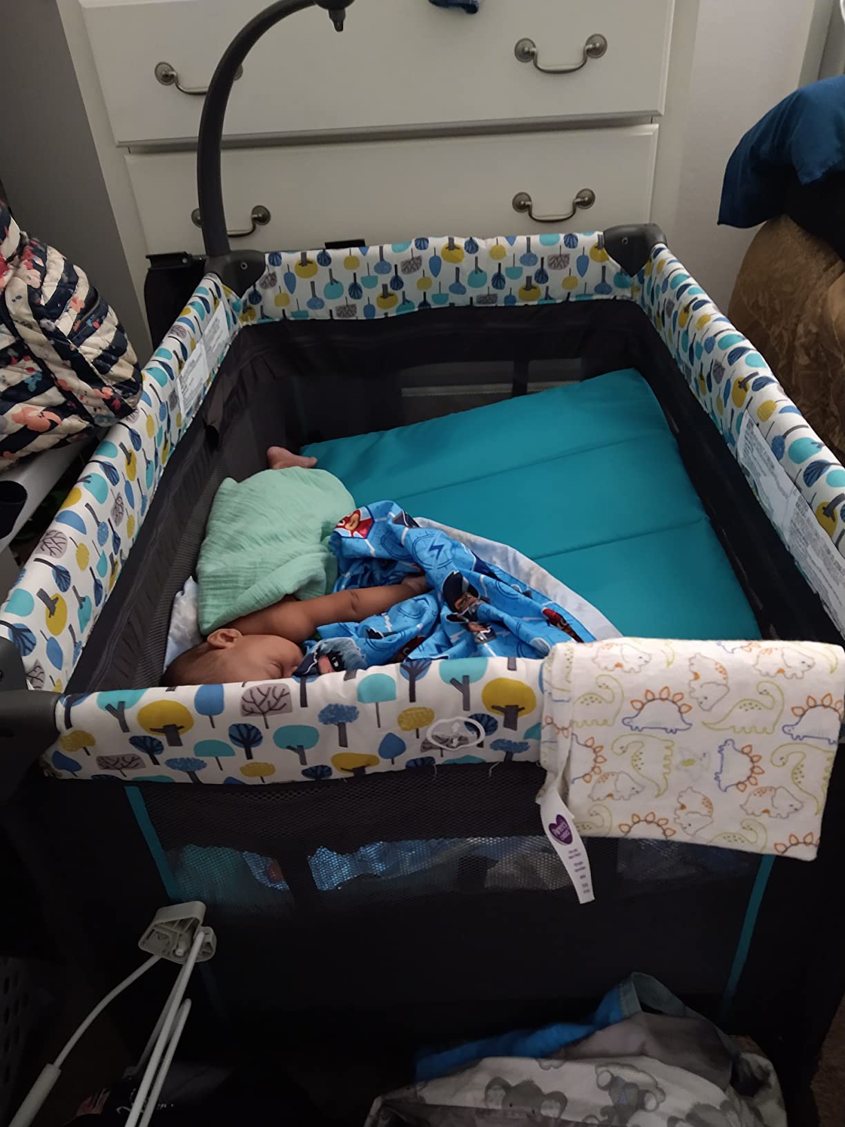 Pamo Babe Pack and Play with Bassinet Magic Fold Playard customer photo 2