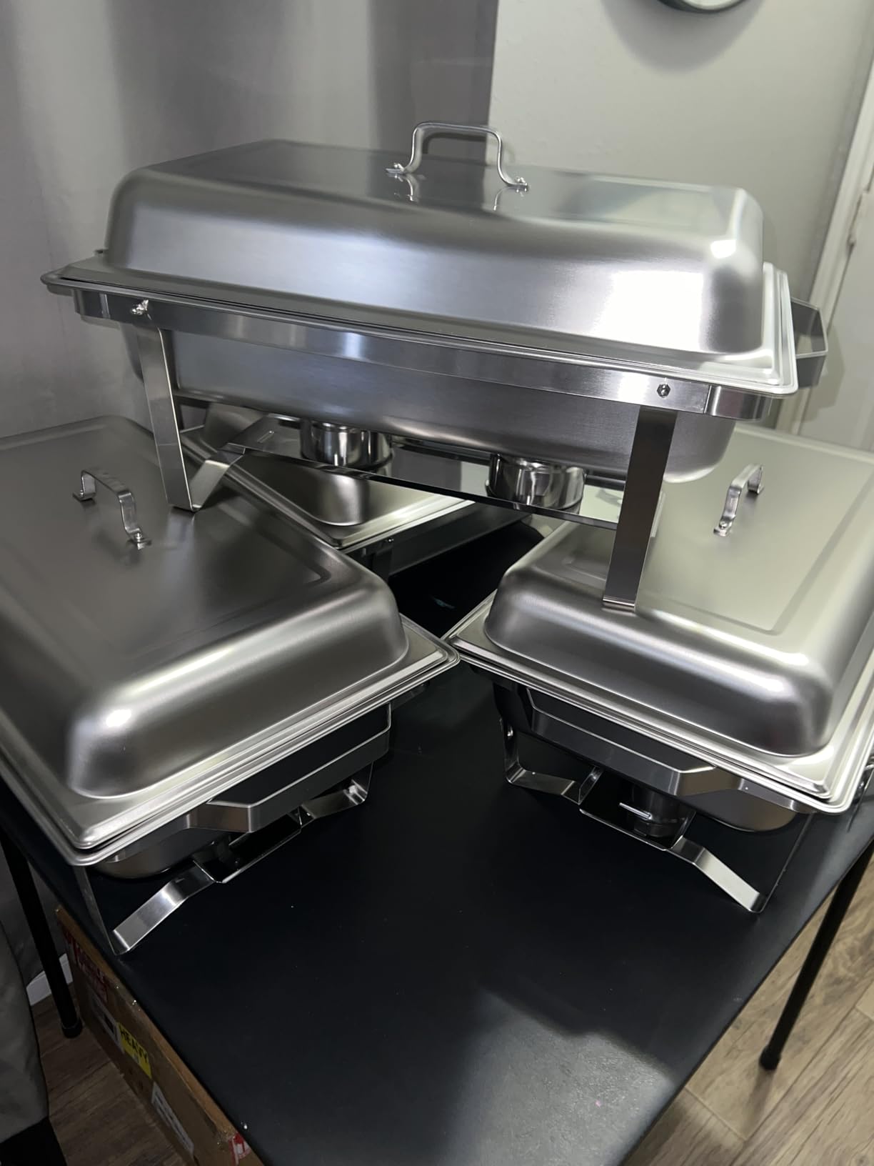 VEVOR Rectangle Chafing Dishes, 9 Qt 6 Pack Stainless Steel Chafing Dish, Food Warmer Chafer Complete Set with Hollow Handle, 3 Food Tongs, Lid, Holder, Chafer Dishes for Banquet Party Wedding customer photo 1