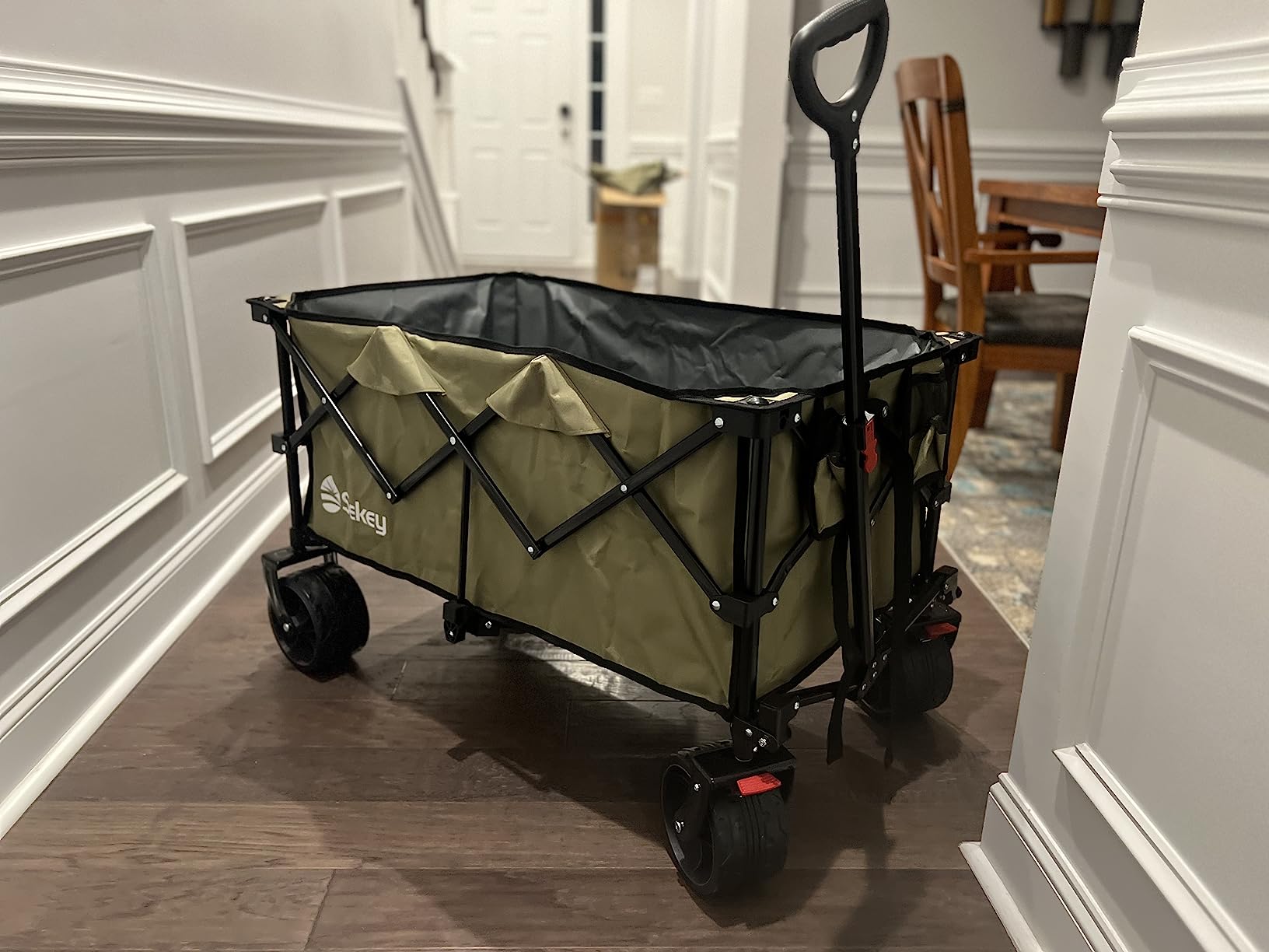 Sekey 1000lbs Garden Dump Cart for Seniors, Capacity Yard Wagon with Rubber Tires, Quick-Release Dumping & Easy-Maneuver Handle for Soil, Rocks, and Firewood, Black customer photo 1