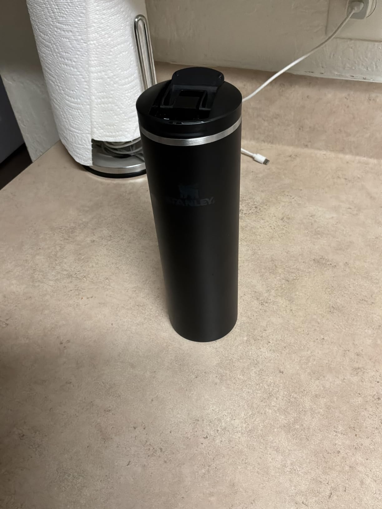 STANLEY Transit FlipTop Mug, Leakproof Coffee Travel Cup, Vacuum Insulated Stainless Steel, 20 oz, Black 2.0 customer photo 2