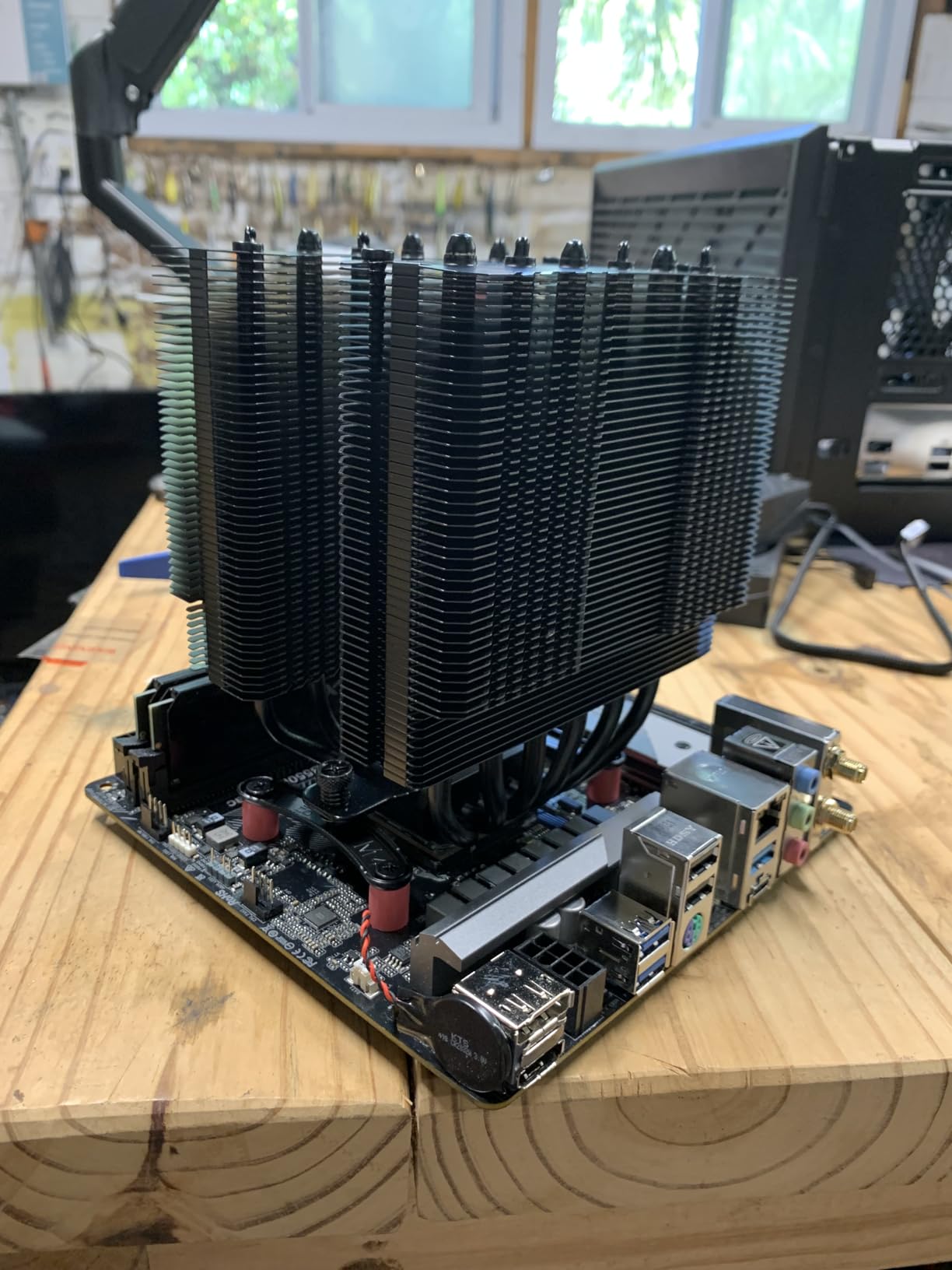 Thermalright Peerless Assassin 120 Vision MAX ARGB Black CPU Air Cooler, Twin Tower Radiator 2150RPM,480x854 Resolving Power IPS Screen with 5'', Computer Cooler for Intel LGA1851/1700/115x, AM4/AM5 customer photo 2