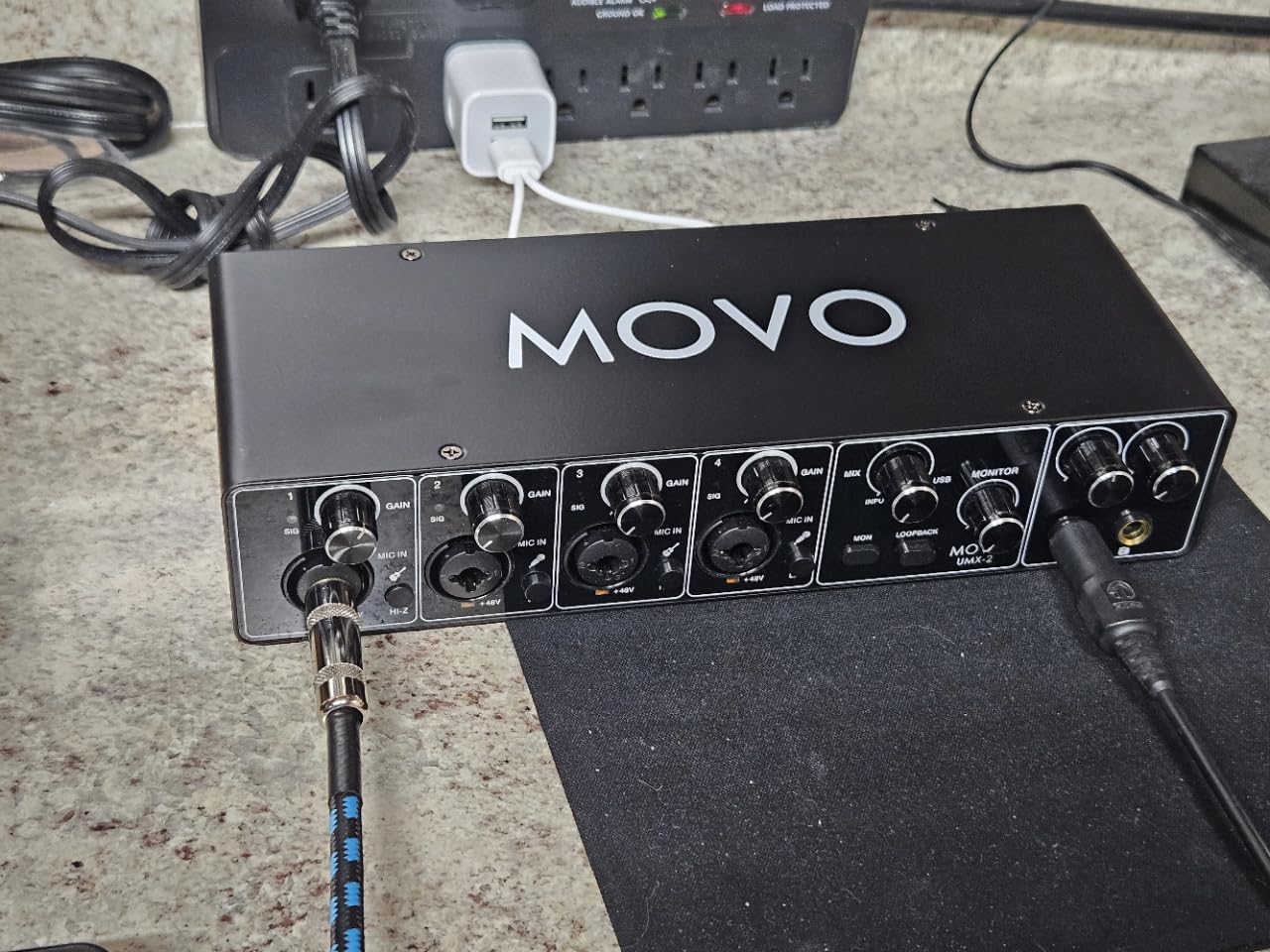 Movo 4-Person Podcast Equipment Bundle - 4-Channel USB Audio Interface, 4 CastMic Dynamic Microphones, 4 Tabletop Stands - Complete Kit customer photo 1