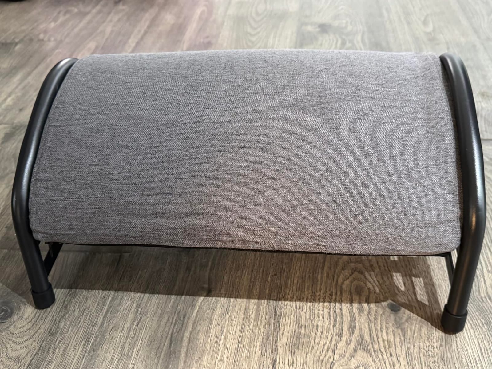 YEASHEIN Adjustable Foot Rest for Under Desk at Work, Ergonomic Foot Stools | 7 Positions, Elevated Cushion Under Desk Footrest with Metal Frame, Leg Rest Used for Home, Car, PC Gaming Accessories customer photo 1