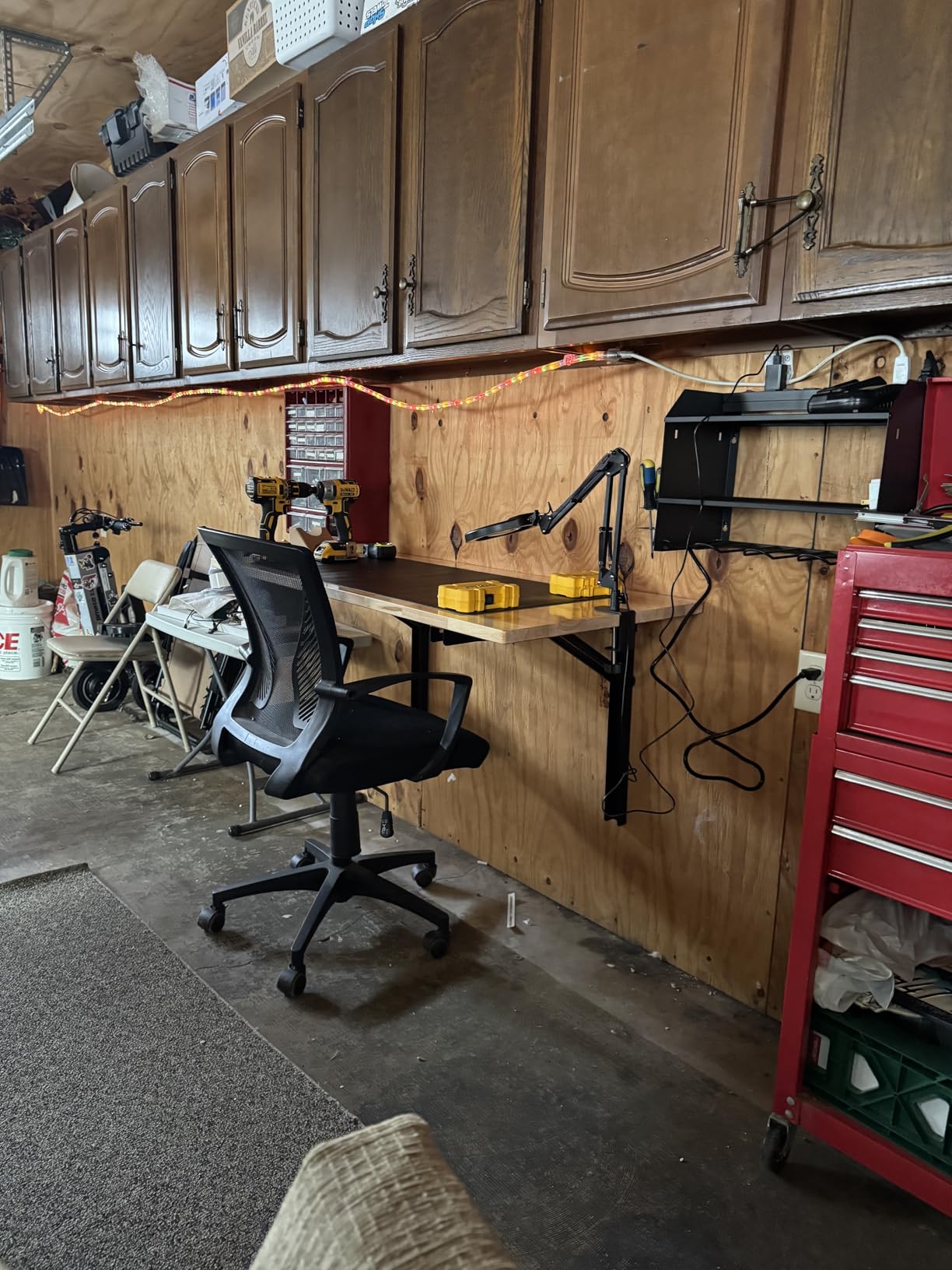 TORACK Heavy Duty Wall Mounted Folding Workbench, Collapsible Wall Table | Folding Wall Desk for Garage, Workshop, Holds up to 150 lbs, Size: 31.5 x 15.75 in customer photo 2