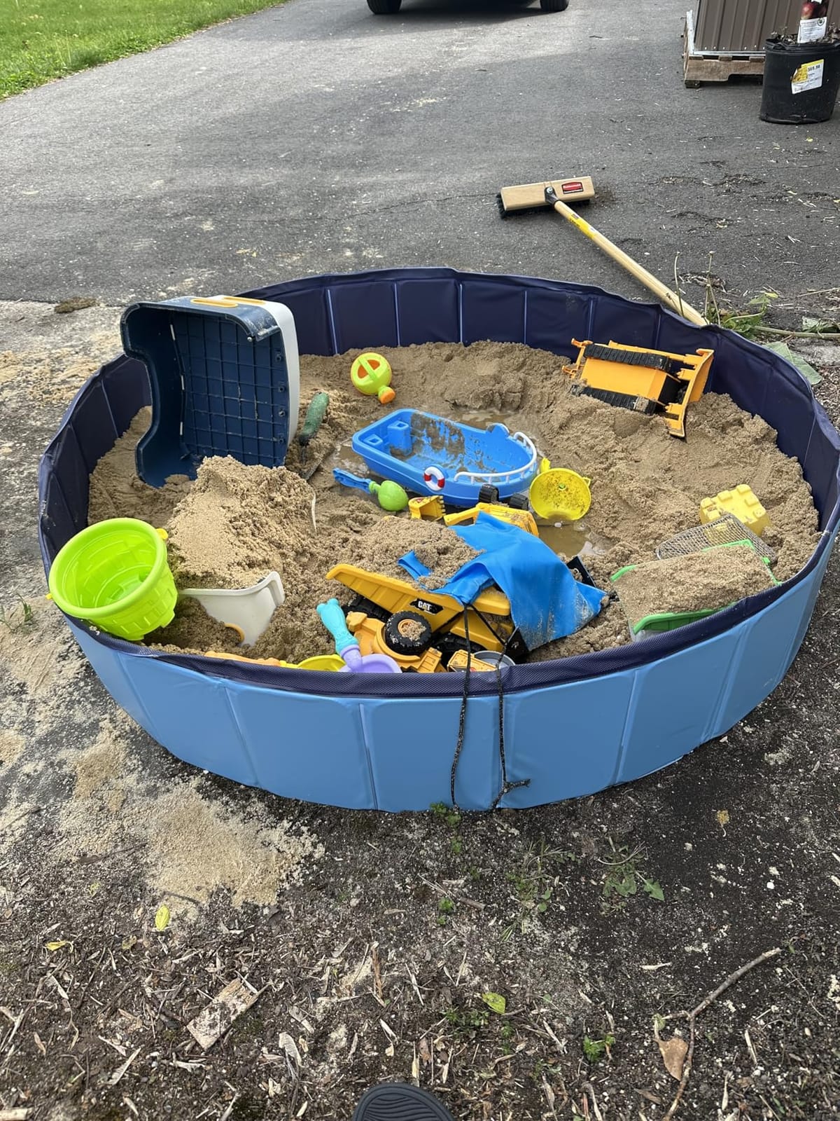 Kids Foldable Portable Sandbox, Large 48 Sand Box for Outdoor Indoor Use | Easy Setup & Storage, Waterproof & Easy to Clean, Portable Carry Bag, Sand Pit for Backyard Balcony Park Beach Camping customer photo 1