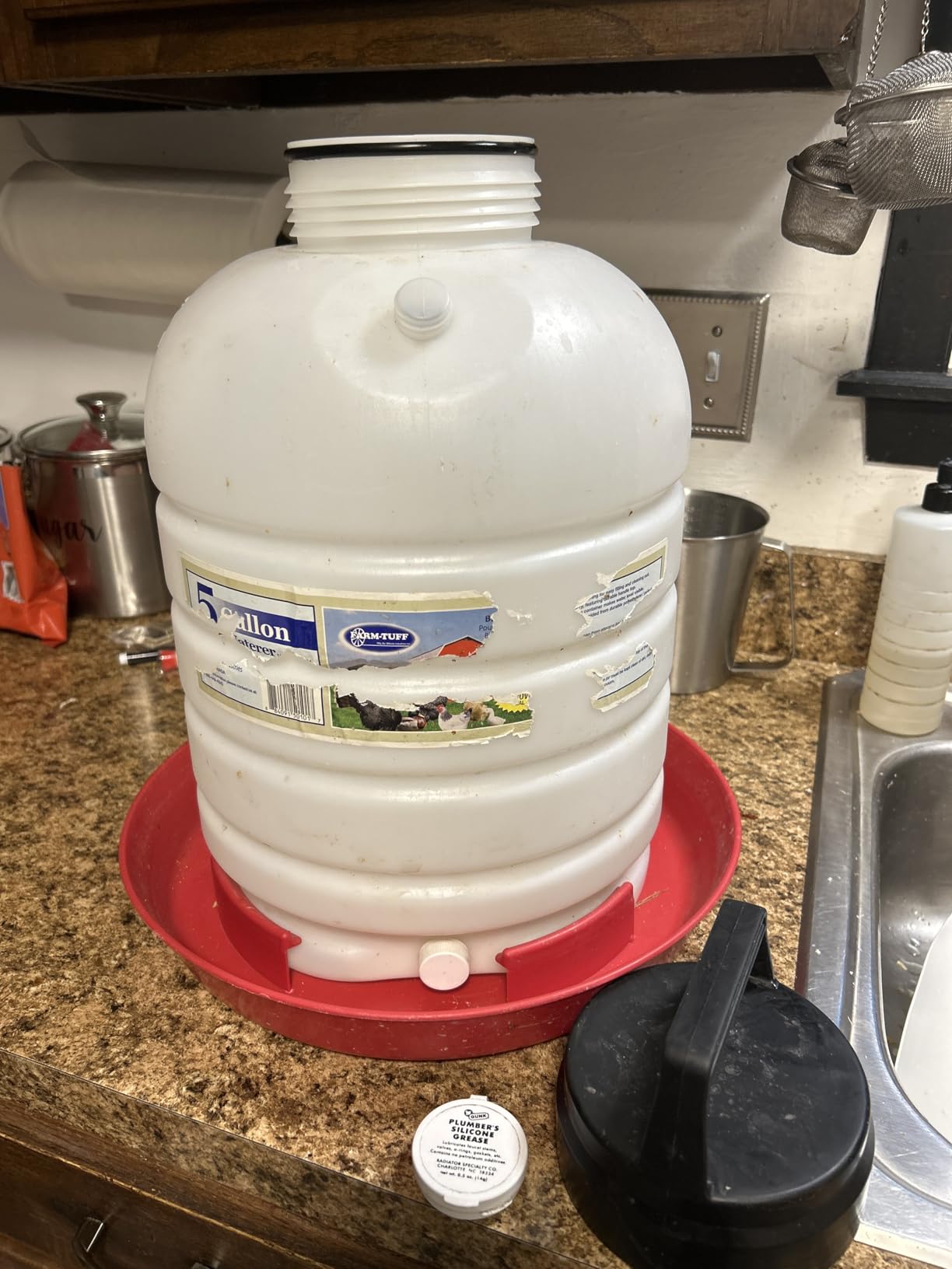 FARM-TUFF Premium 5-Gallon Hanging Chicken Waterer - BPA-Free Plastic, Top-Fill Poultry Fountain for Chickens, Ducks, Turkeys & Game Birds customer photo 1