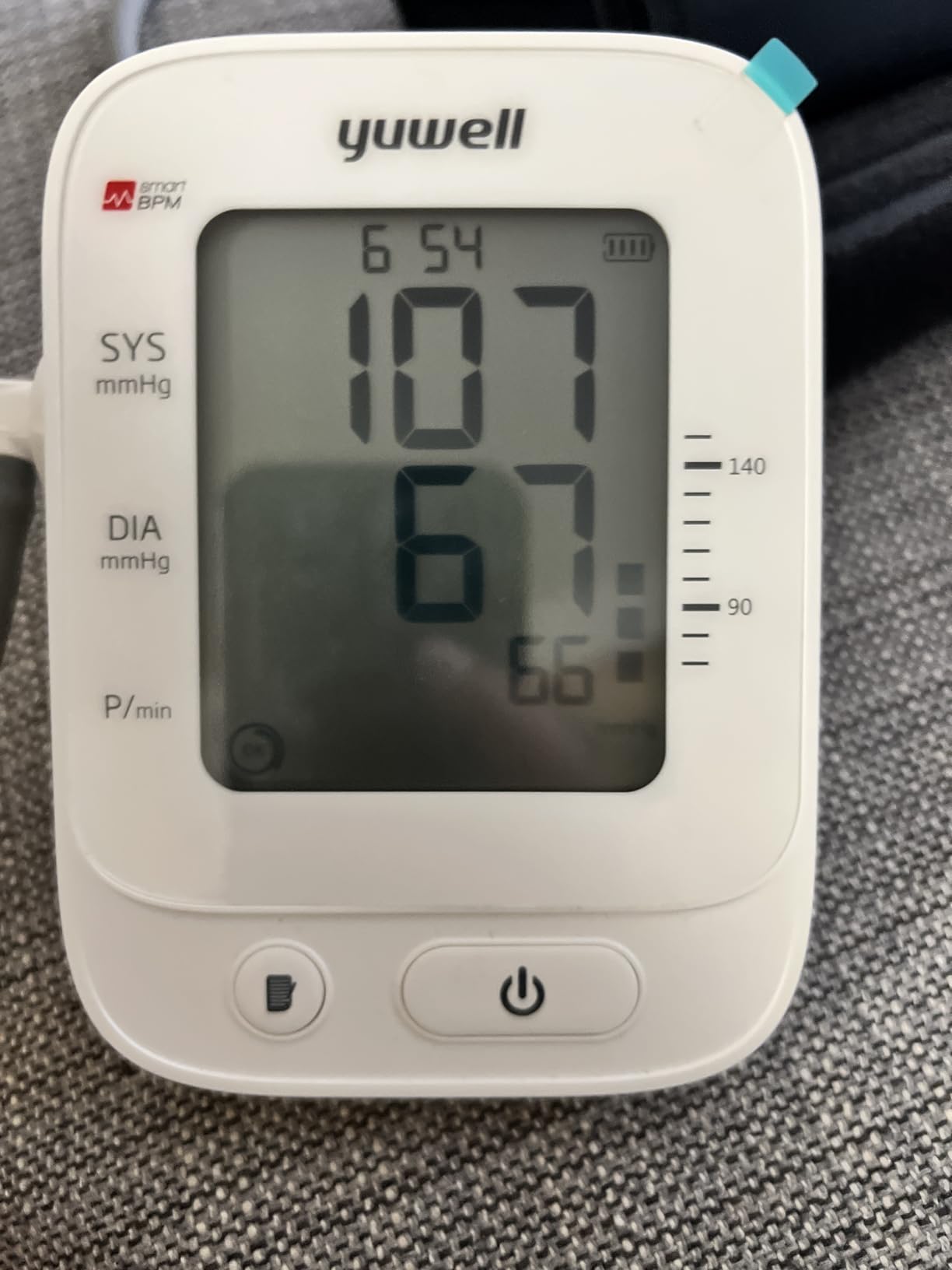 yuwell Blood Pressure Monitor, Large Upper Arm Blood Pressure Cuff, Digital Blood Pressure Machine for Home Use, Large Backlit Screen Display, Stores 199 Readings, Voice Broadcasting with Batteries customer photo 1