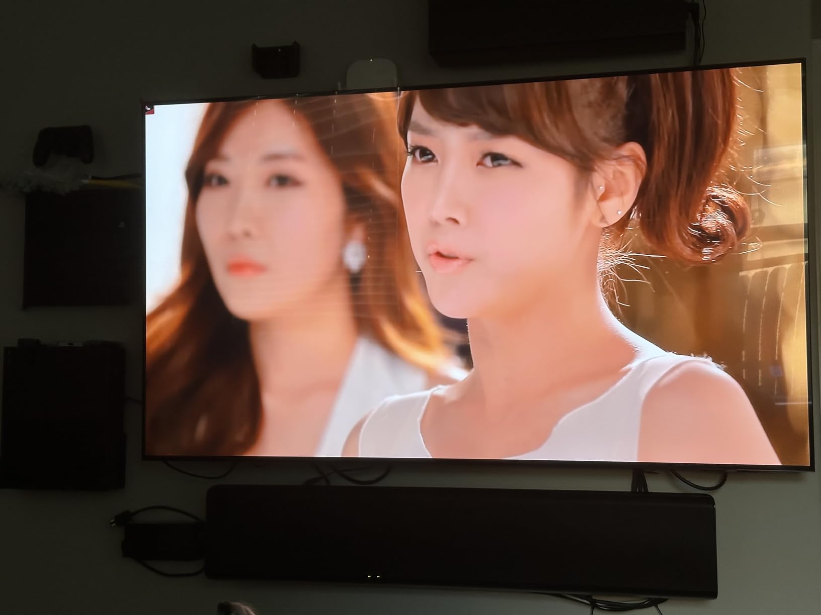Samsung 55-Inch Class S85H Series, OLED, 4K, Smart TV, 2026 Model | Samsung Vision AI, OLED HDR, NQ4 AI Gen2 Processor, 4K AI Upscaling, AI Sound Controller, Color Booster Pro, Alexa Built-in customer photo 1