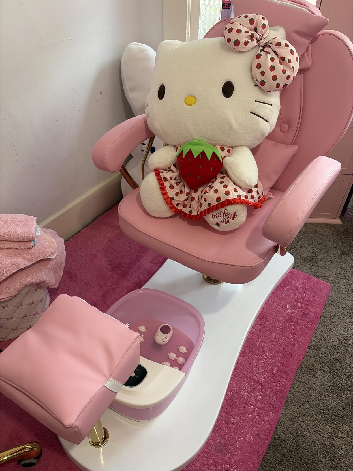 Pedicure Chair No Plumbing with Foot Bath and Stool, 360°Swivel Hydraulic Reclining Pedicure Station with Footrest & Ergonomic Headrest for Nail Tech, Spa, Salon (White) customer photo 1