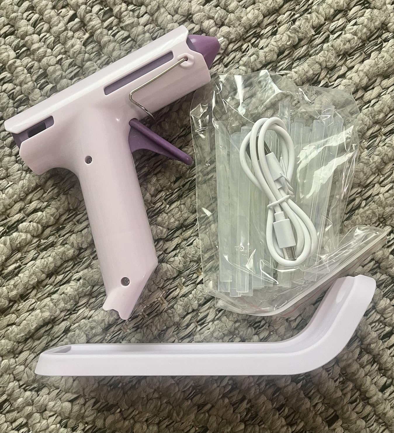 Cordless Hot Glue Gun, Fast Preheating Mini Glue Gun and 20 Sticks Set, 2200mAh Built-in Battery Rechargeable, Auto-Off, Anti-Drip, Metal Base and Stand for DIY Crafts, Home Repairs, Purple customer photo 1