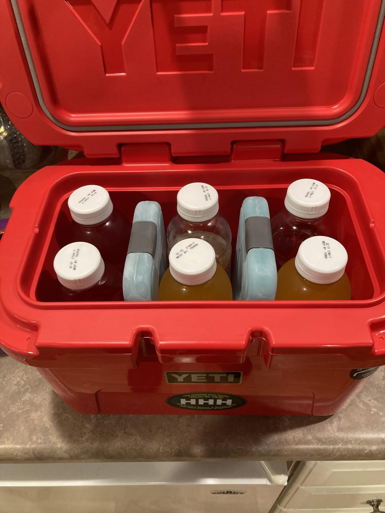 YETI Roadie 8 Hard Cooler, Portable Insulated Ice Chest customer photo 1
