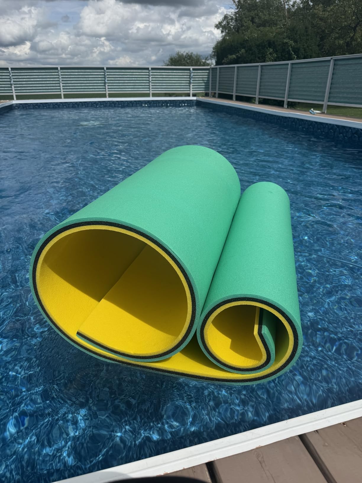 Lily Pad Floating Mat, (8x6,10x6,12x6,18x6,6x3FT) Floating Water Mat for Lake, 3 Layers Tear-Resistant XPE Foam Portable Lily Pad Float for Adults and Kids customer photo 1