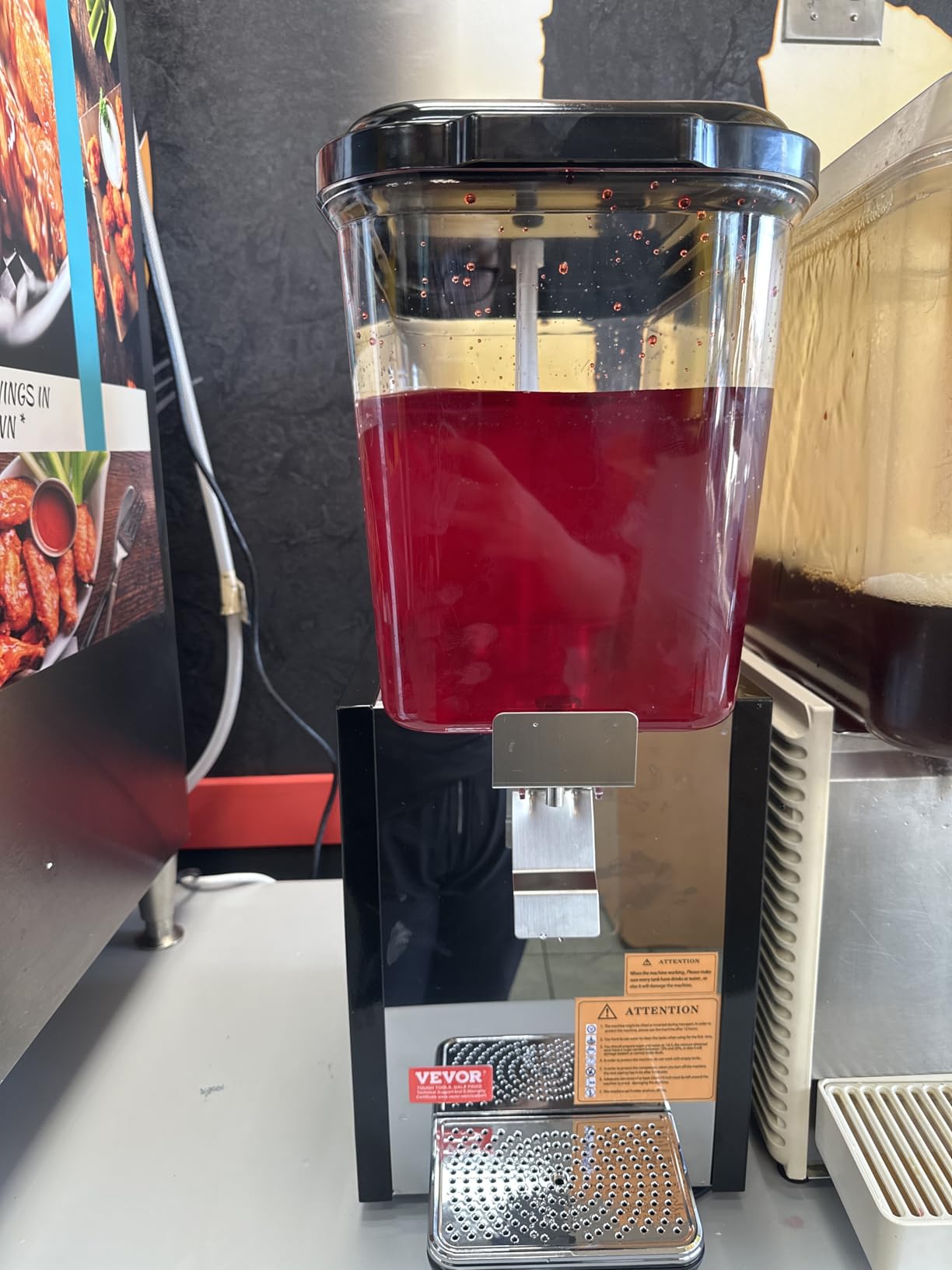 VEVOR Commercial Beverage Dispenser, 3 Tanks Juice Dispenser, 18 L / 19 QT Per Tank, 512W Stainless Steel Ice Tea Drink Machine with 45℉ to 54℉ Cooling Temp, for Cold Drink Restaurant Bar Party customer photo 1