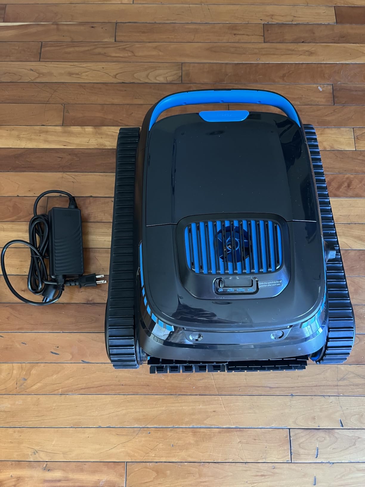 PC10 Cordless Robotic Pool Vacuum for Inground & Above Ground Pools | 5000GPH Pool Cleaner Robot, Floor-Wall-Waterline Cleaning, 150μm Filter, 120-min Runtime, Smart Navigation, Self-parking customer photo 1