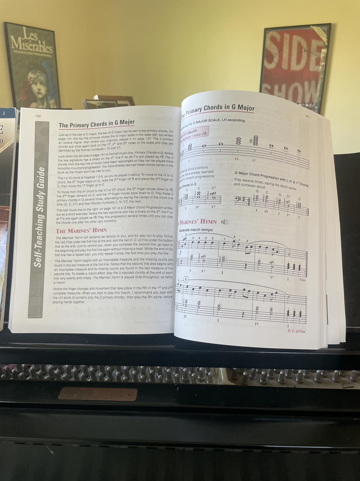 Alfred's Self-Teaching Adult Piano Course: The new, easy and fun way to teach yourself to play, Book & Online Audio customer photo 2