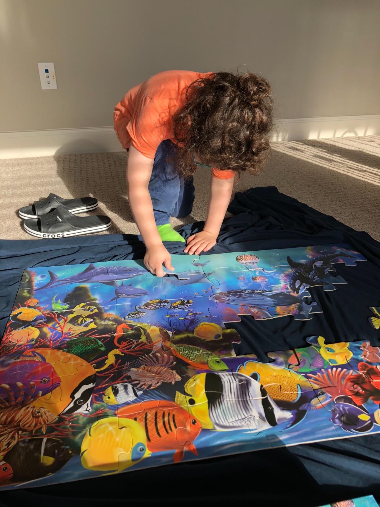 Melissa & Doug Underwater Ocean Floor Puzzle, 48 pc Jumbo Jigsaw Puzzle, Educational Screen Free Activity for Toddler, Preschoolers and Kids Ages 3+ (2 x 3 Feet) - FSC Certified customer photo 1