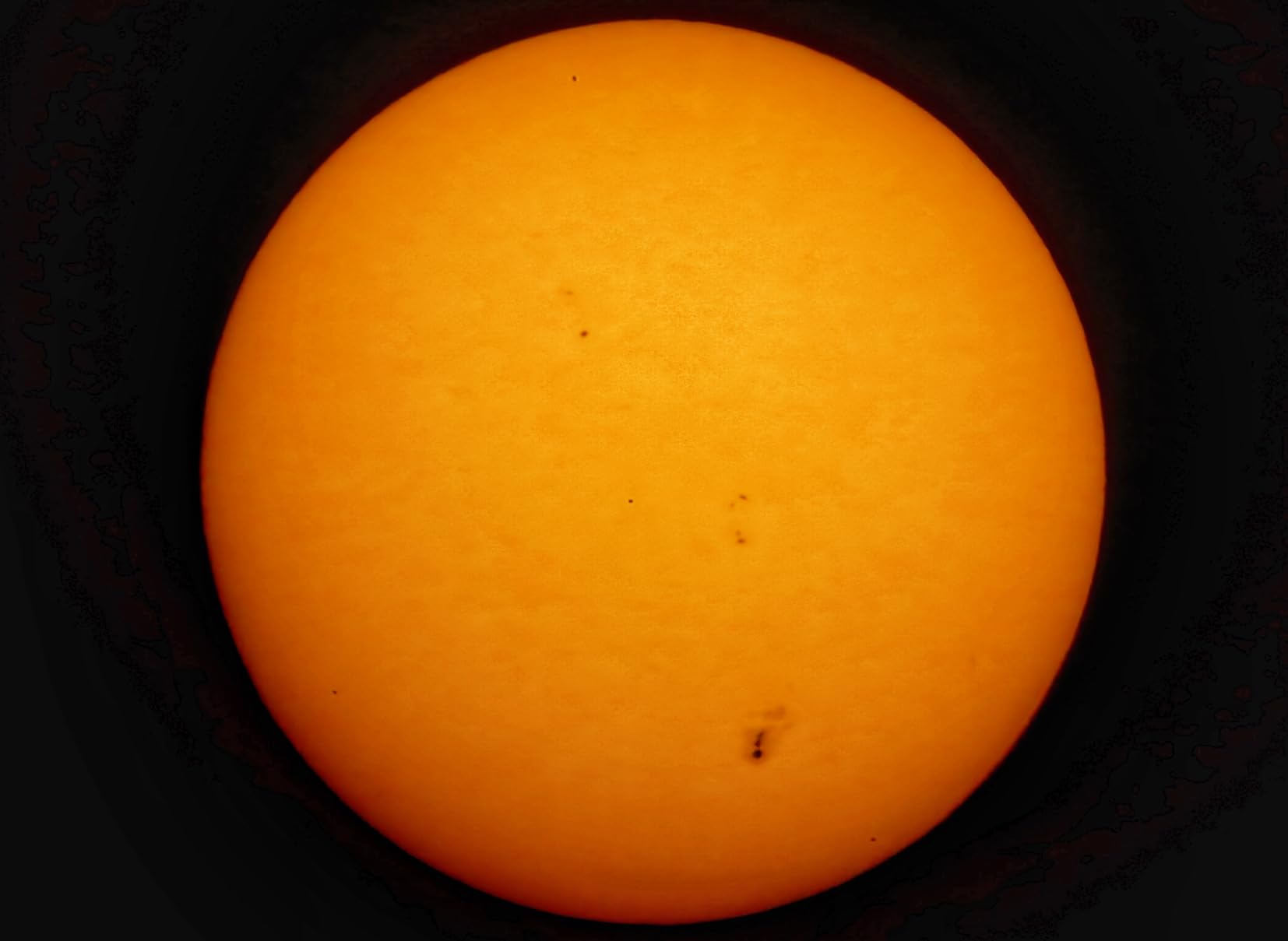 Celestron EclipSmart Telescope Solar Filter for 127mm & 130mm Reflectors | ISO 12312-2 Compliant, Compatible with Select 127mm & 130mm Reflectors, Solar Eclipse Viewing Accessory, Secure Attachment customer photo 1