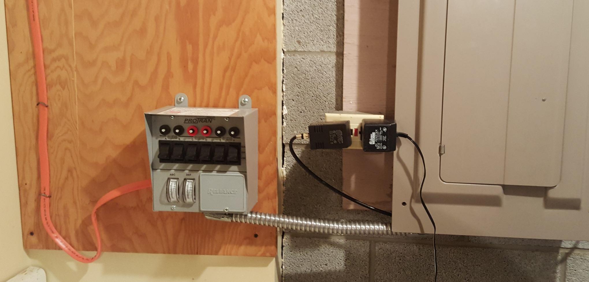 Reliance Controls Corporation 31406CWK 30 Amp 6-circuit Pro/Tran Transfer Switch Kit for Generators (7500 Watts).,Gray customer photo 1