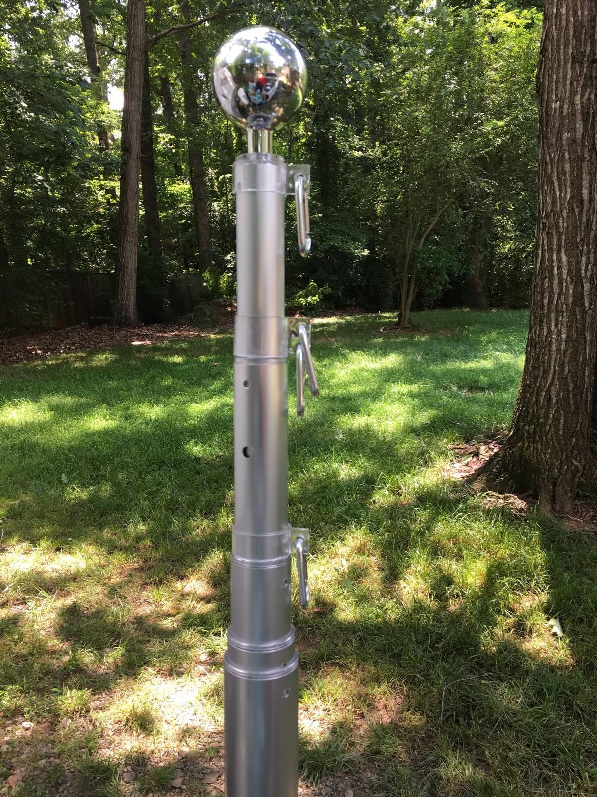 Camco Telescoping Camper/RV Flagpole Kit - Features Adjustable Pole Height Extends to 20-Ft & Collapses to 65-In - Includes Tire-Anchored Flagpole Holder, Storage Bag & 3’ x 5’ American Flag (51600) customer photo 2