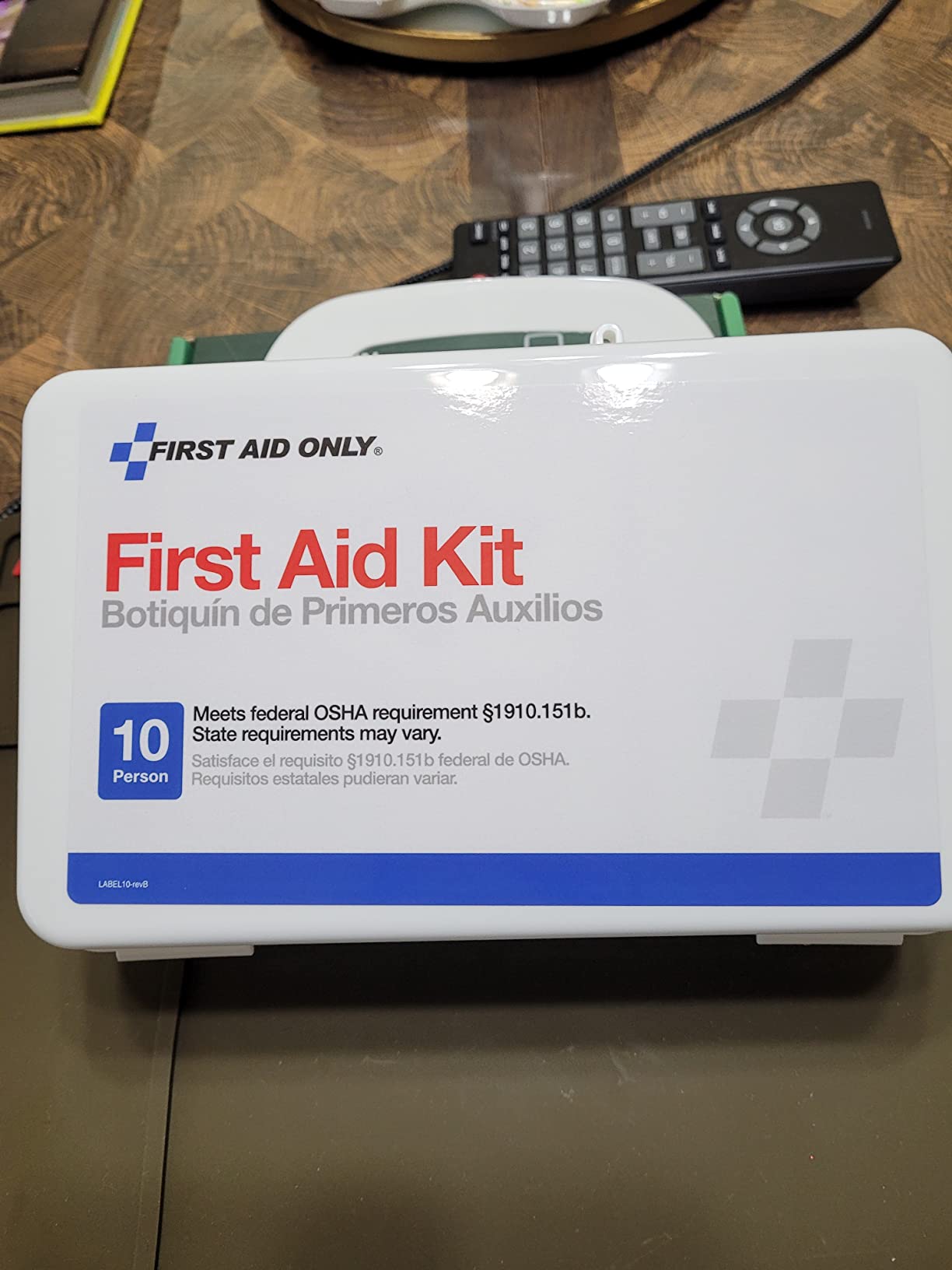 First Aid Only 6060 All-Purpose 10-Person Emergency First Aid Kit for Business, Worksite, Home, and Car, 57 Pieces customer photo 2