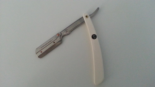 Parker SR1 Stainless Steel Straight Edge Barber Razor with 5 Half Blades customer photo 1