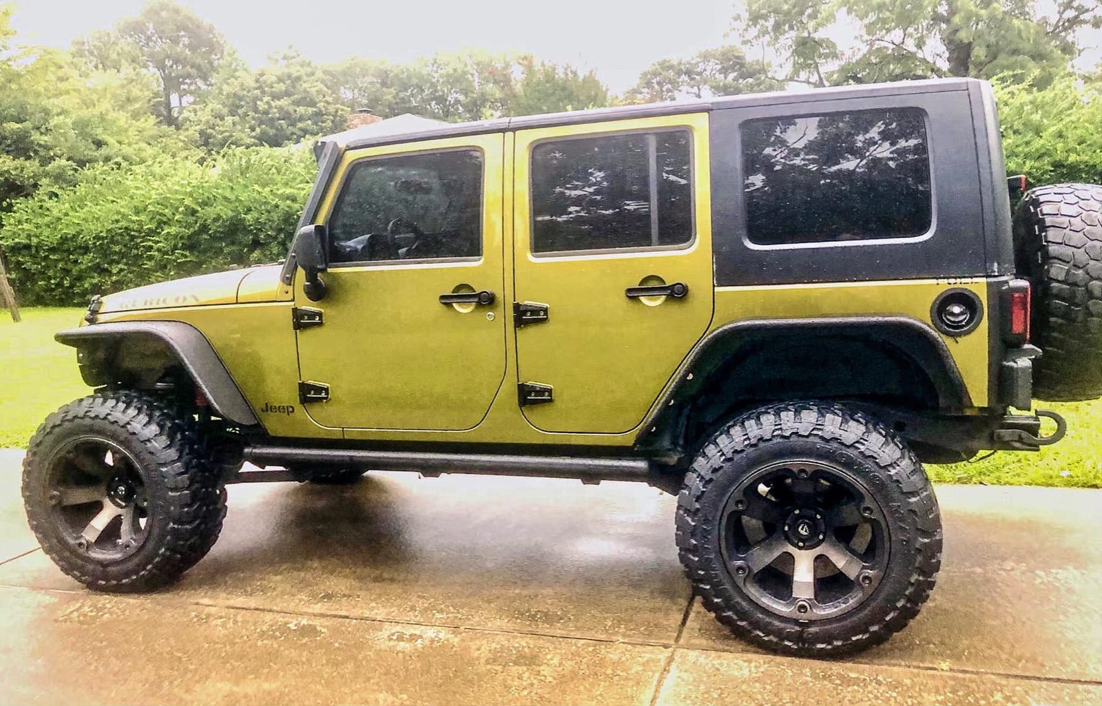Toyo Tires 360240 Tire Open Country M/T Mud-Terrain Tire - 35 x 1250R20 121Q customer photo 1