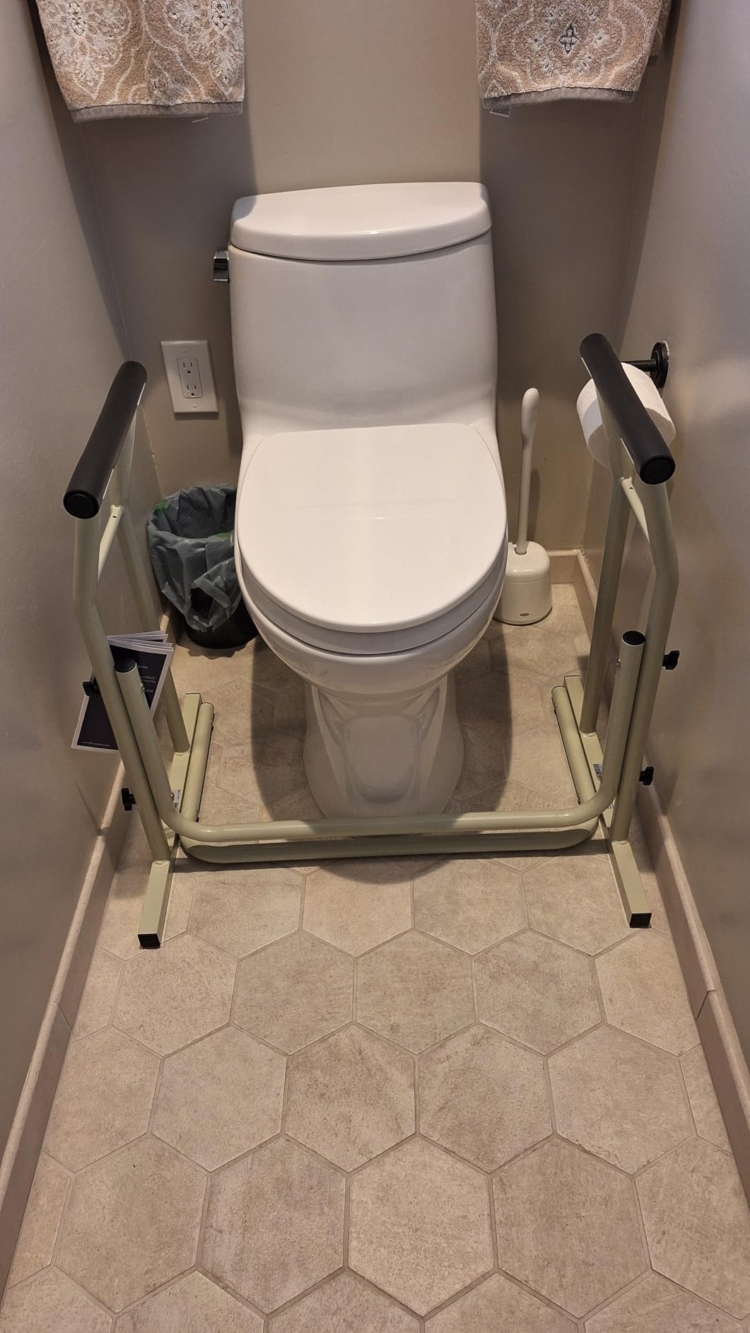 Drive Medical Freestanding Toilet Safety Frame Grab Bar Rail, White customer photo 2