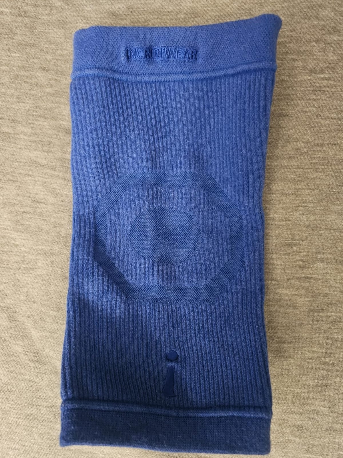 Incrediwear Knee Sleeve – Knee Braces for Knee Pain, Joint Pain Relief, Swelling, Inflammation Relief, and Circulation, Knee Support for Women and Men customer photo 2