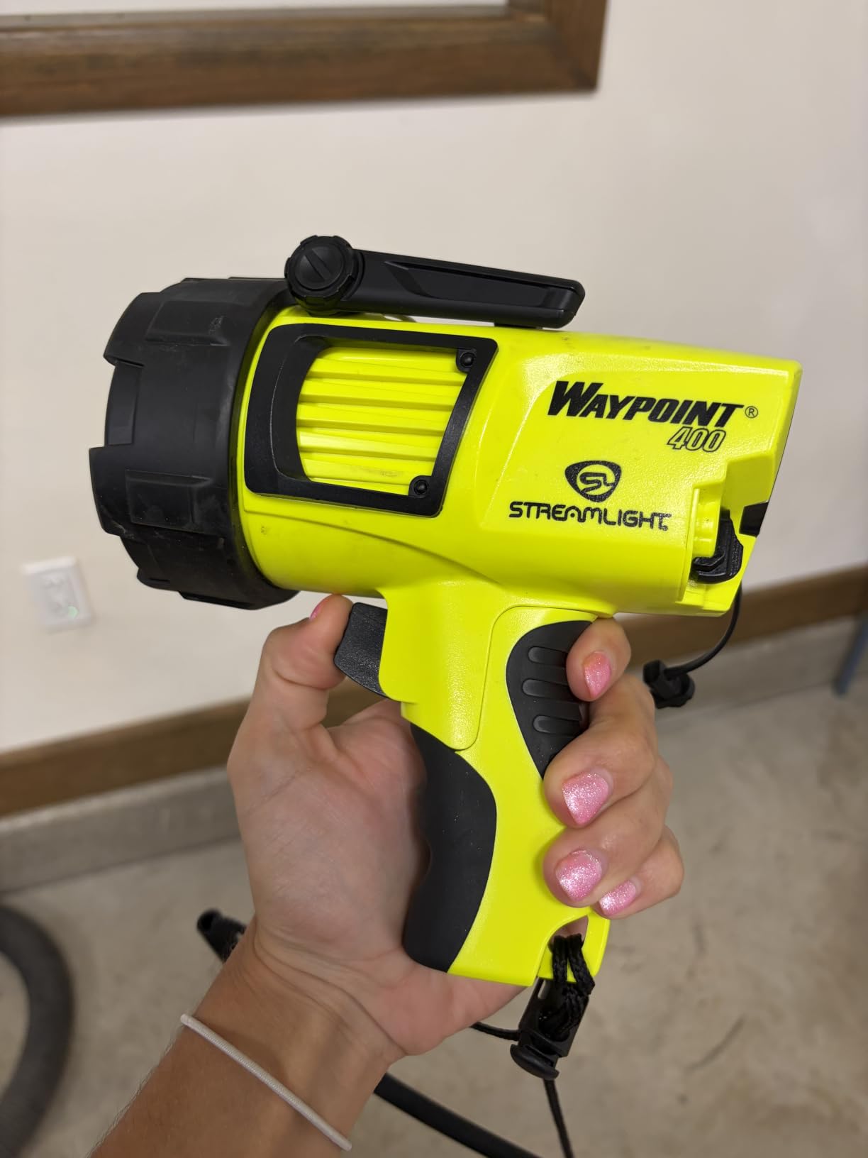 Streamlight 44911 Waypoint 1,400-Lumen Pistol-Grip Spotlight, Black customer photo 1