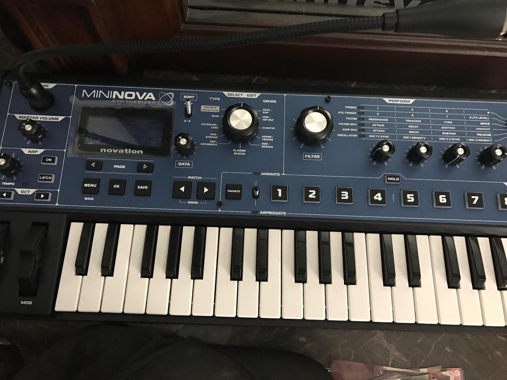Novation MiniNova Analog Modeling Synthesizer | USB, 37 Mini Keys, 18-Voice Polyphony, Built-In Vocoder, 256 Presets, 5 Effects Per Voice, Animate Buttons customer photo 1