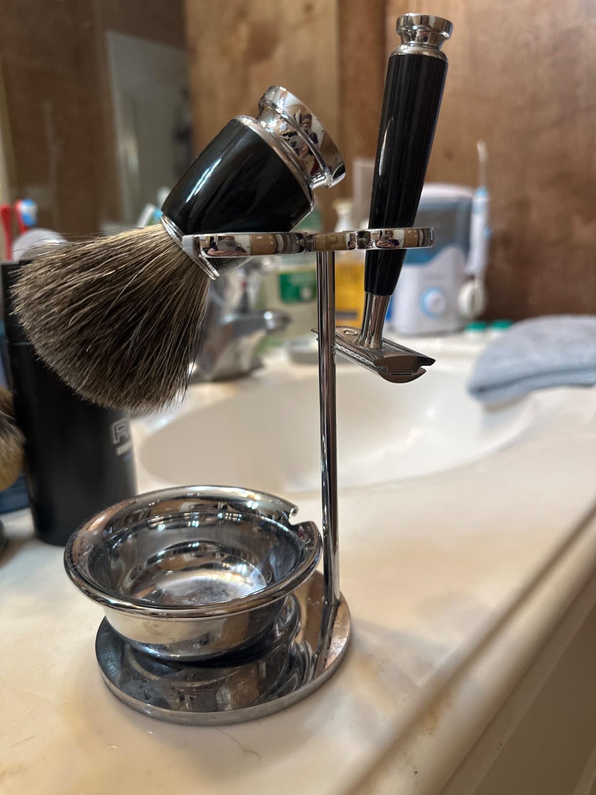 MÜHLE RYTMO 4-piece Pure Badger Double Edge Safety Razor (Closed Comb) Shaving Set For Men - Perfect for Every Day Use, Barbershop Quality Close Smooth Shave customer photo 1