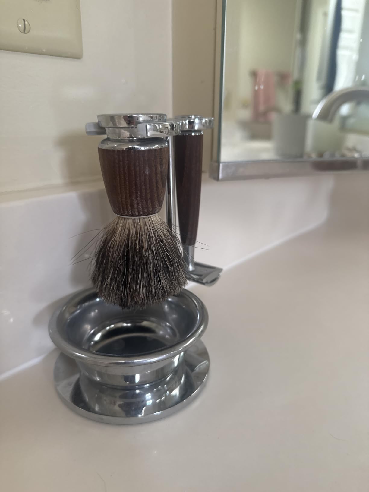 MÜHLE RYTMO 4-piece Pure Badger Double Edge Safety Razor (Closed Comb) Shaving Set For Men - Perfect for Every Day Use, Barbershop Quality Close Smooth Shave customer photo 2