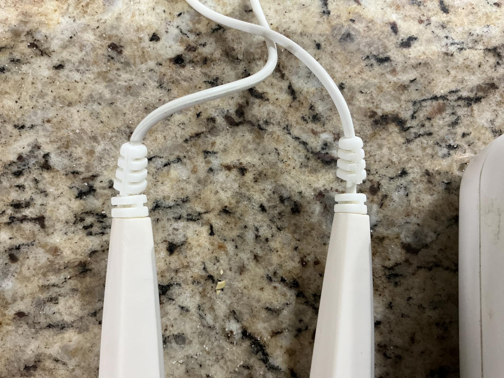 7E Wellness MyoLift Mini Microcurrent Facial Device with Dual Probes customer photo 2