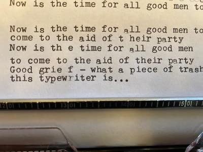 Royal Manual Typewriter black (79100G) customer photo 2